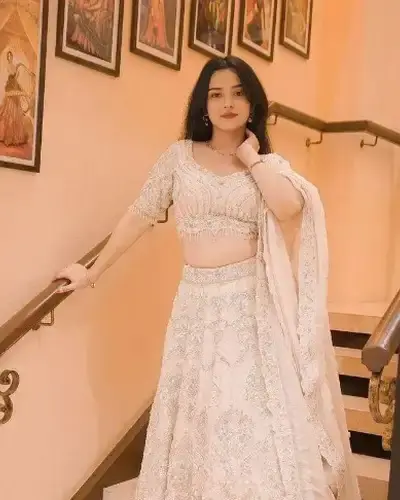 Escort Khopat